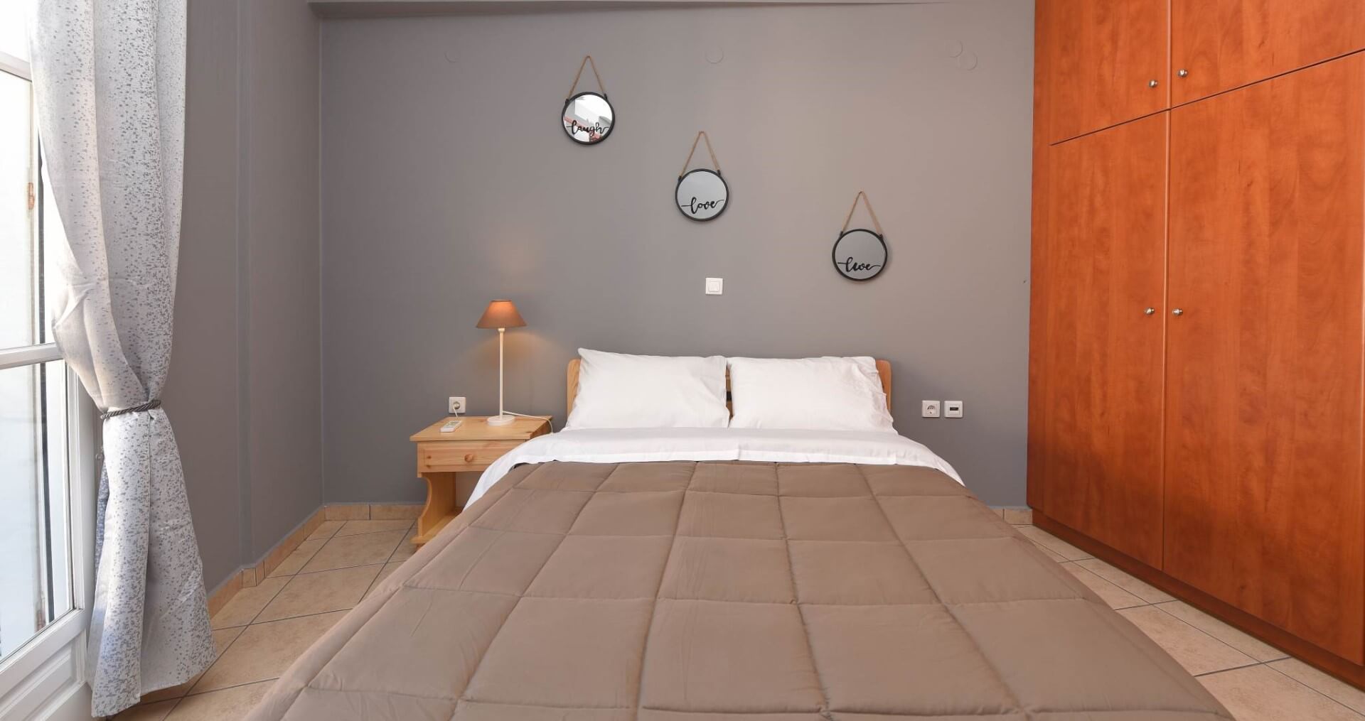 central-apartment-2-syros-120-bi