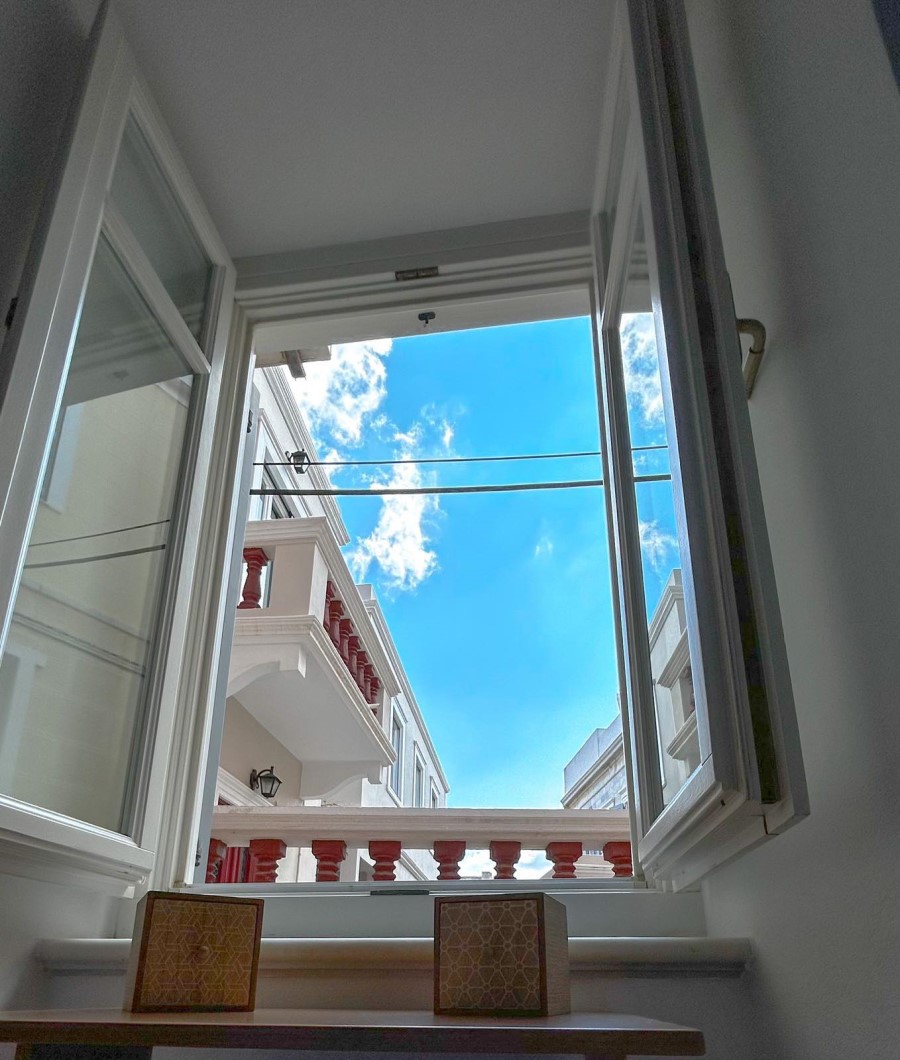 central-home-syros-ermoupoli-rooms-rent-12