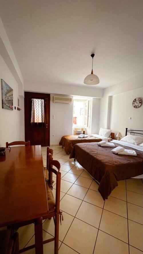 central-home-syros-ermoupoli-rooms-rent-central9-1