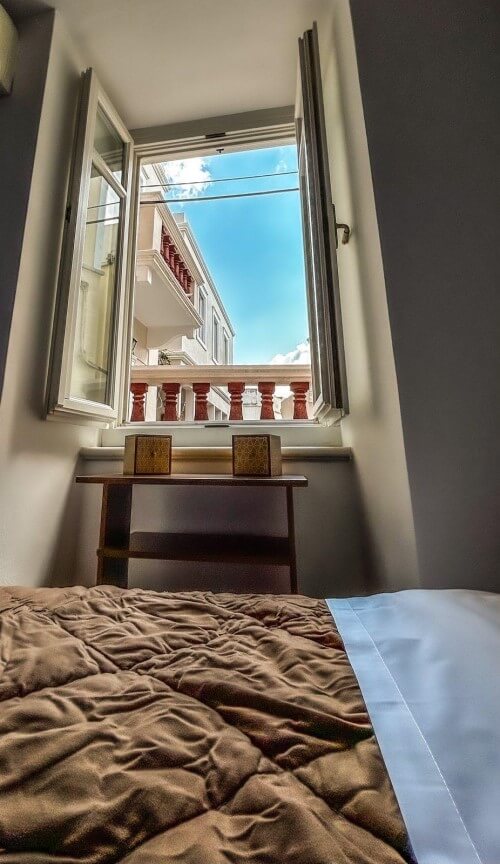 central-home-syros-ermoupoli-rooms-rent-central9-3