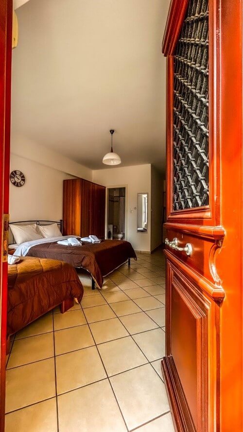 central-home-syros-ermoupoli-rooms-rent-central9-6