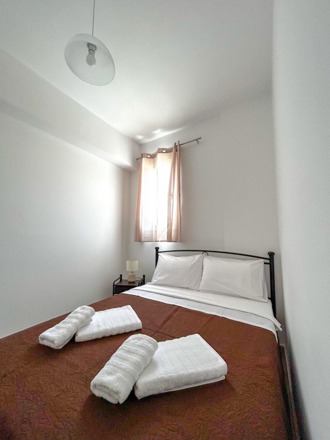central-apartment-3-syros-ermoupoli-rent-rooms-studio-1
